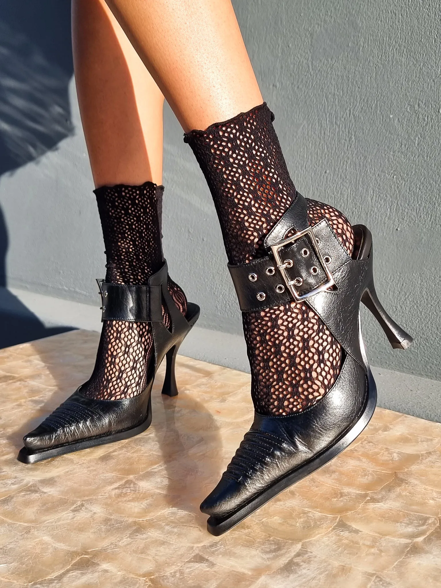 NETTED BLACK