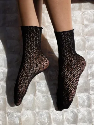 NETTED BLACK