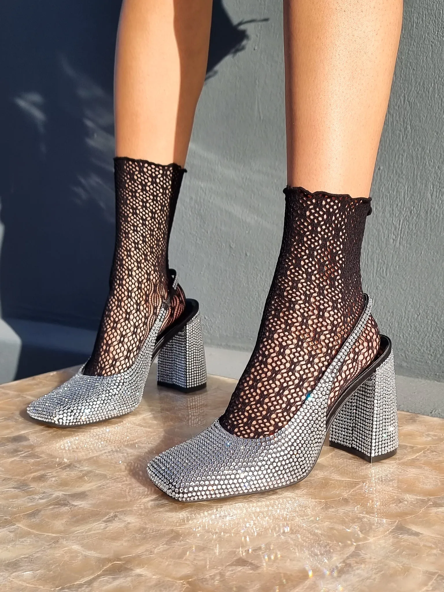 NETTED BLACK