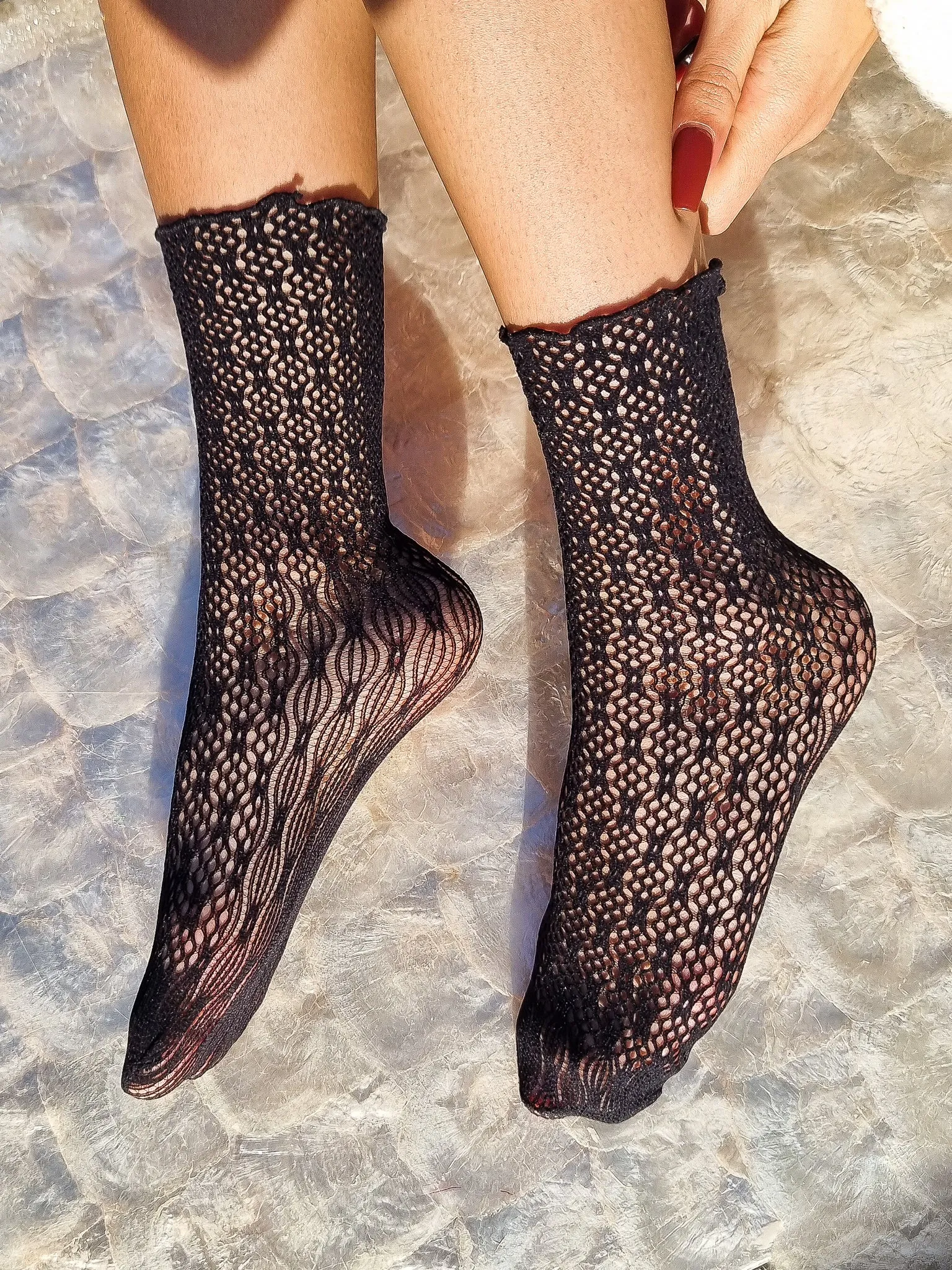 NETTED BLACK