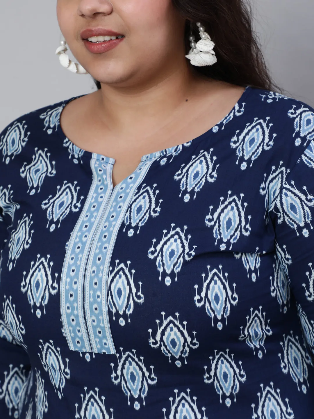 Plus Size Women Blue Printed Straight Kurta With Three Quarters Sleeves