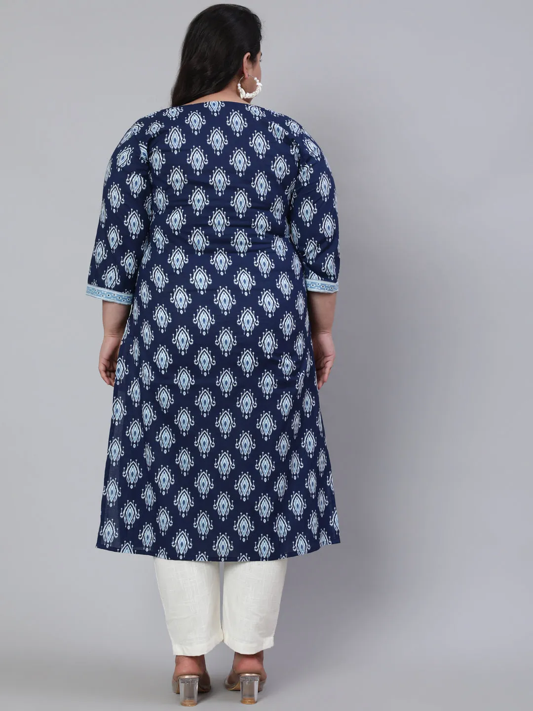 Plus Size Women Blue Printed Straight Kurta With Three Quarters Sleeves