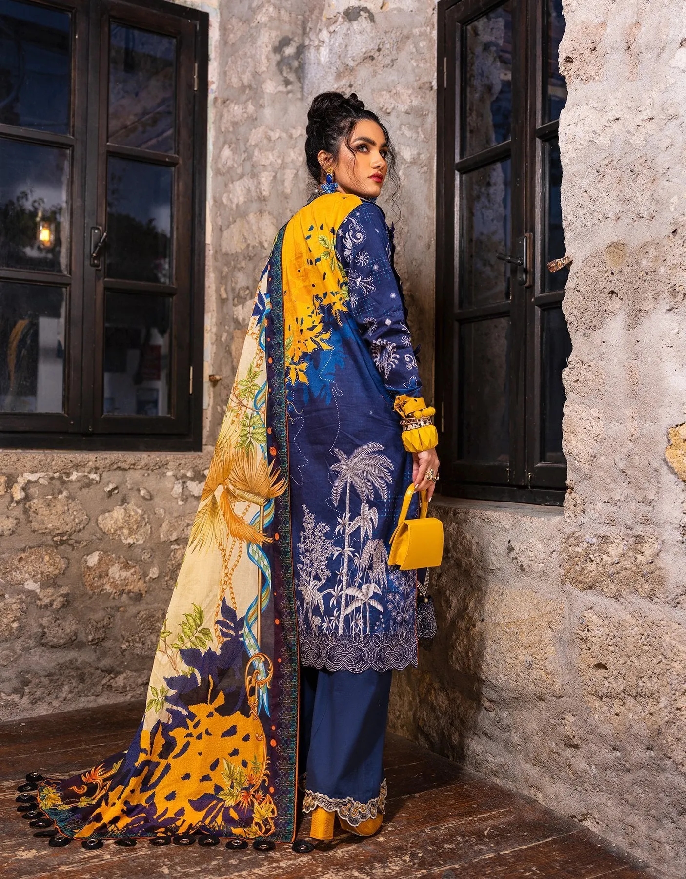 Sifa Lawn by Zunaira Raza – SL-07 A (Majestic Glory)