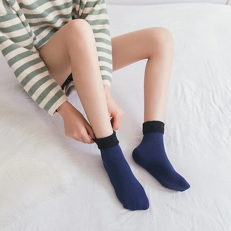 Soft Casual Solid Color Socks
