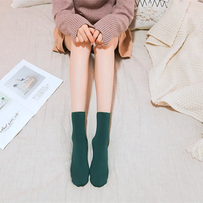Soft Casual Solid Color Socks
